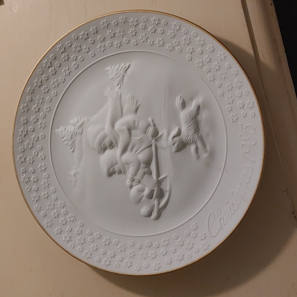 Avon porcelain plate 24k